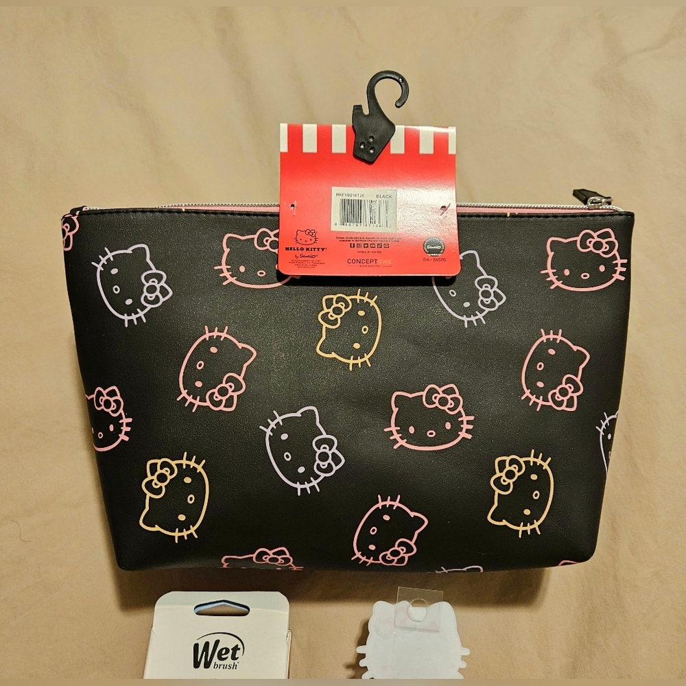 Hello Kitty Essentials Bundle - Picture 9 of 16